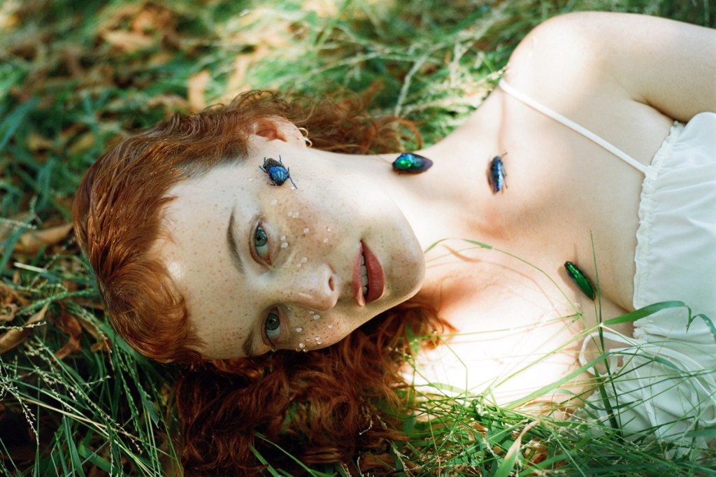 Kacy Hill – Bug: Review